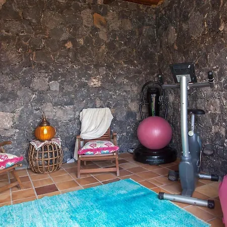Sleeps 8 With Pool And Wifi *